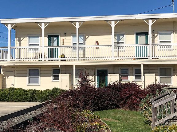 Sunny! Back of apartment