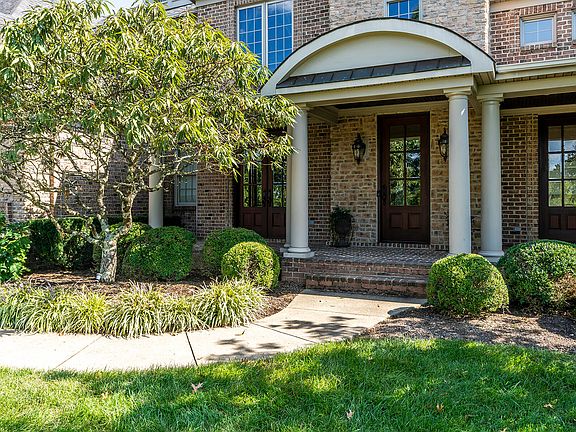 3rd image of 223 Golf Club Dr