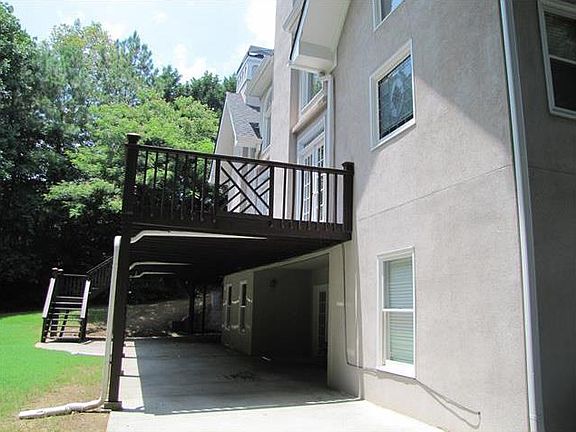 4th image of 4636 Westchester Ct