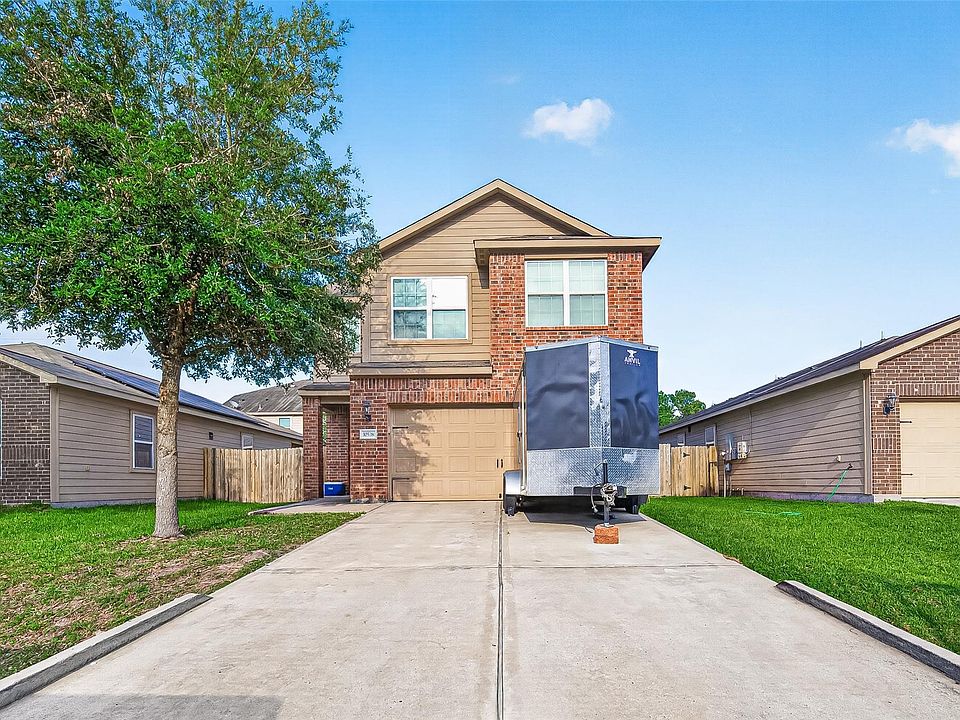 1st image of 10538 Pine Landing Dr