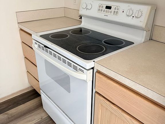 4th image of 1311 Bonneville Ave APT C