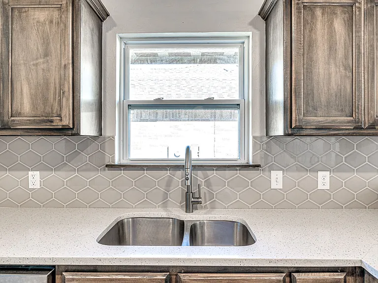 3012 NW 184th Ter — Photo 8