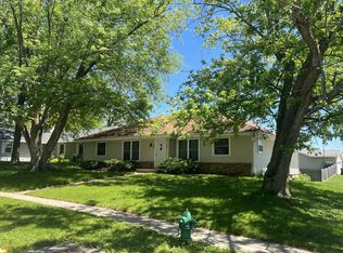 424 Jeffrey Ln, Ames, IA 50014