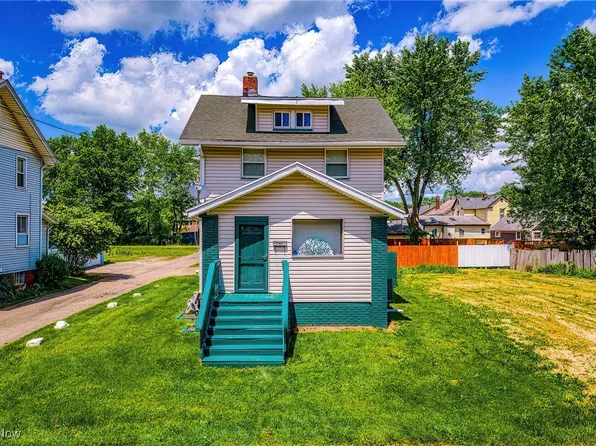 2021 17th St NE, Canton, OH 44705