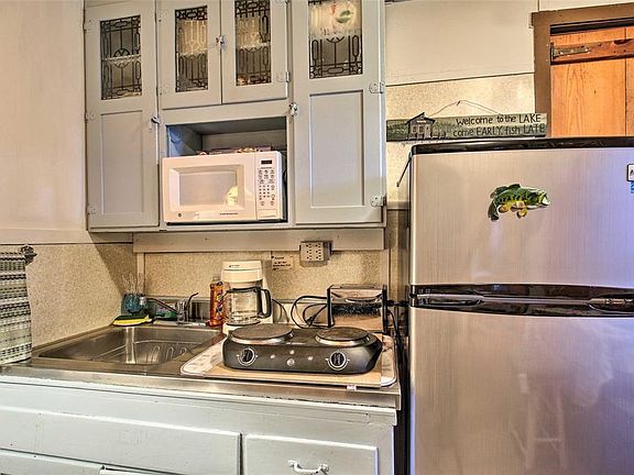 4th image of 11020 Allan Road #9