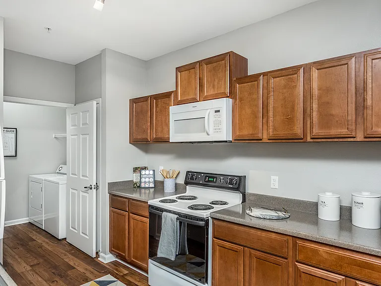 Legacy North Pointe Apartments — Photo 12