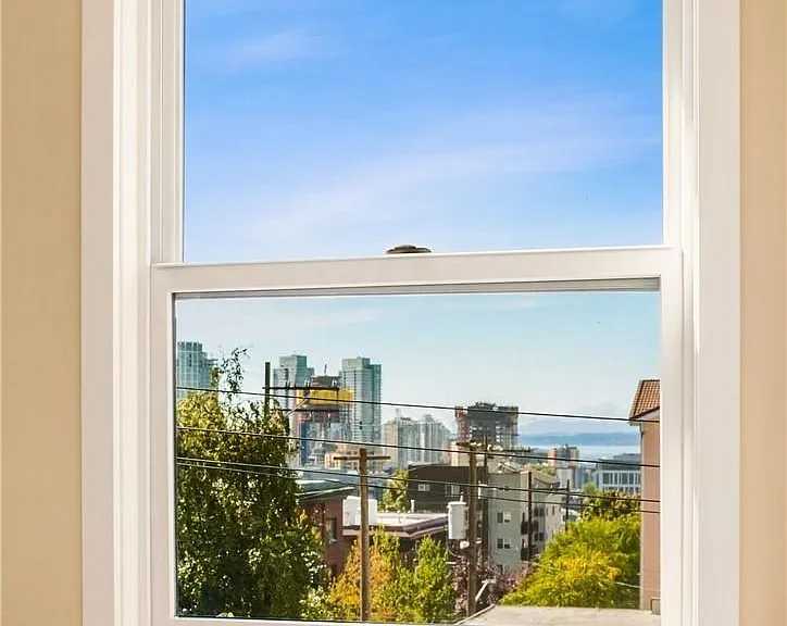 516 E Thomas St #301 — Photo 10