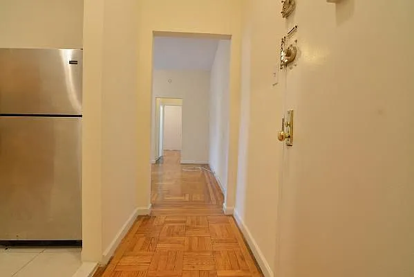 Rented by David Hirsch, LREB | media 26