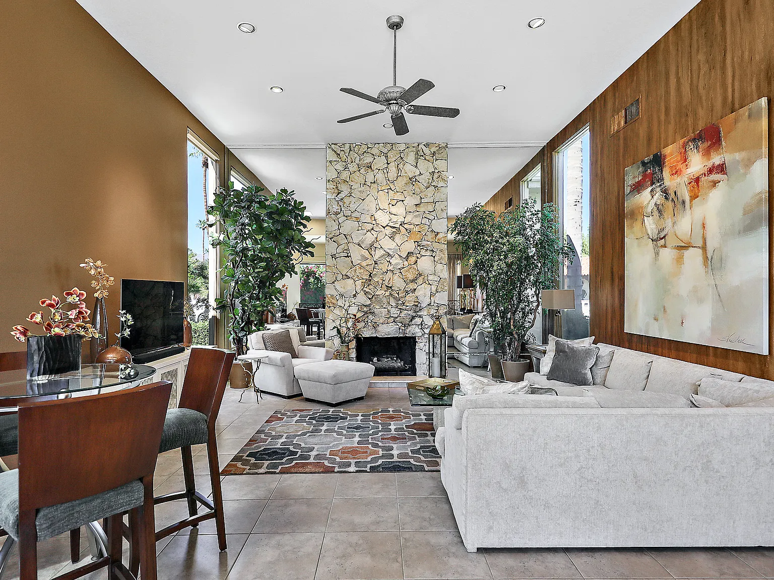 3 bed, 2852 sqft, $16,000 — Photo 2