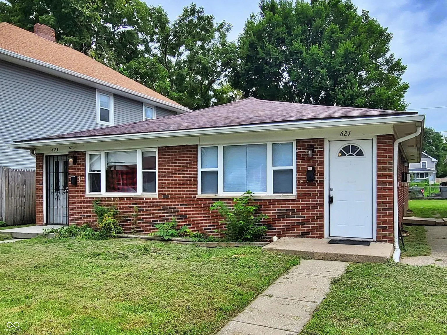 2 bed, 1.0 bath, 768 sqft, $950 — Photo 2