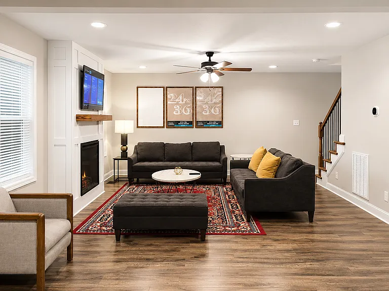 736 Banister Dr — Photo 16