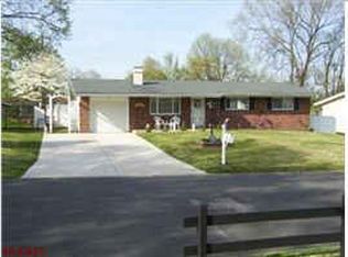 711 Southshire Dr, Saint Louis, MO