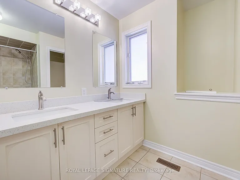 44 Selby Dr — Photo 31