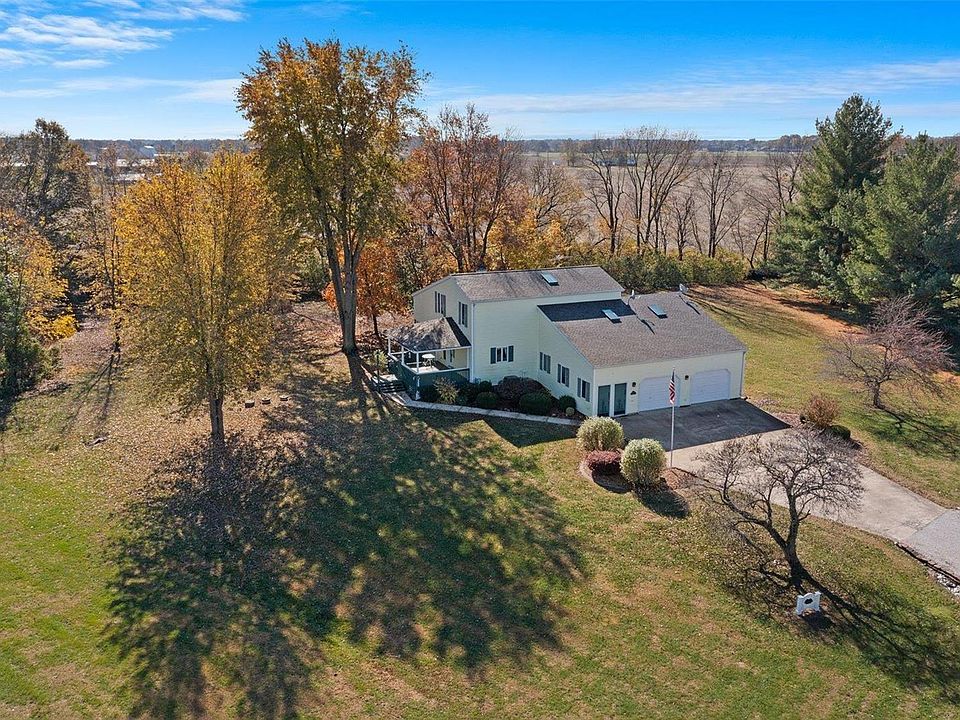 2502 Country Hills Ln, Highland, IL 62249 MLS 22067661 Zillow