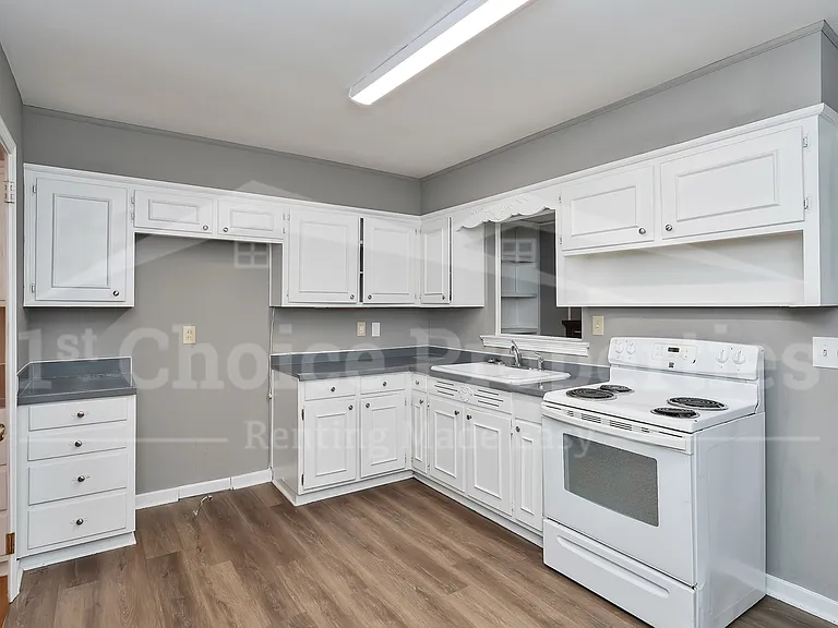 1177 Five Mile Rd — Photo 10