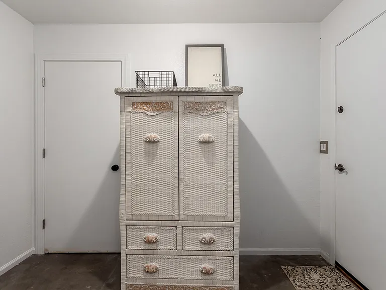 42553 W Sparks Dr — Photo 16