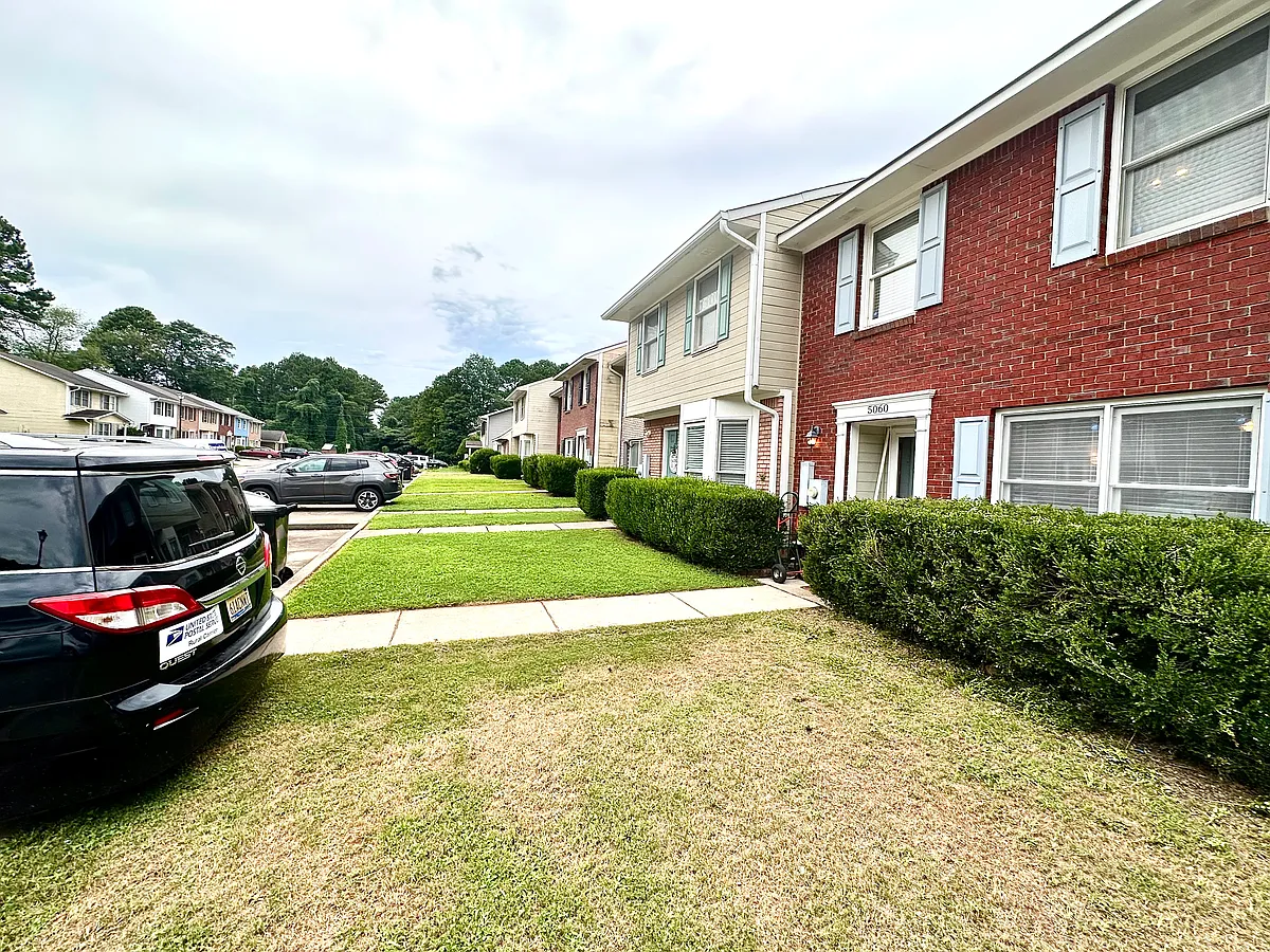 Building Photo - 5060 Falling Creek Ln