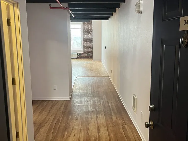 Everett Station Lofts — Photo 25