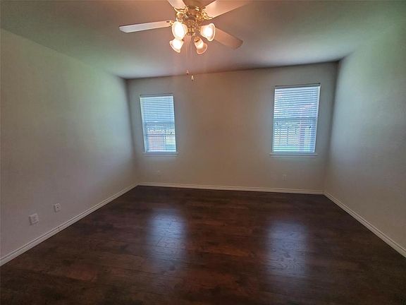 4th image of 10417 Wentworth Dr