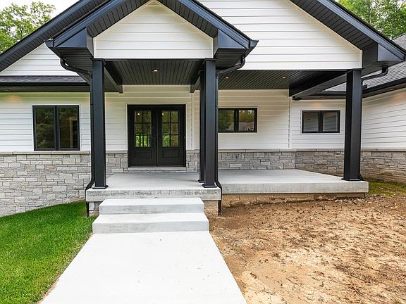 2nd image of 5038 N Muirfield Dr