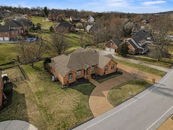3rd image of 514 Lexington Dr