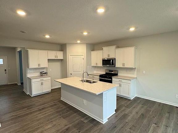 3rd image of 297 Springer Woods Blvd