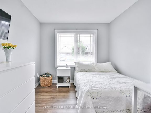 5th image of 91 Lucy Ln