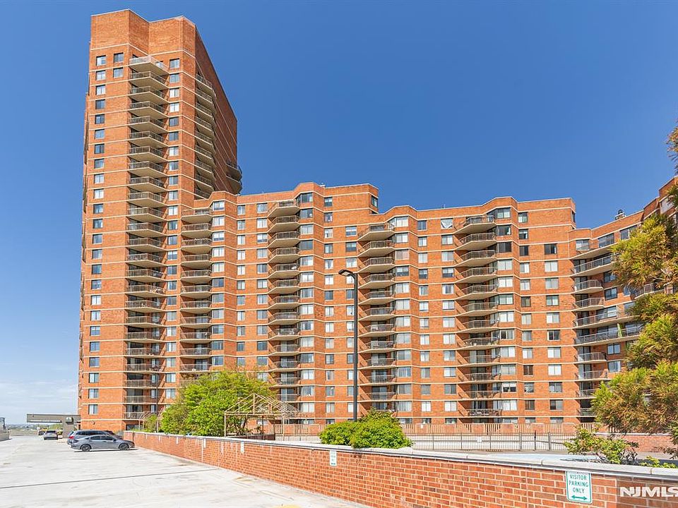 1st image of 831 Harmon Cove Tower