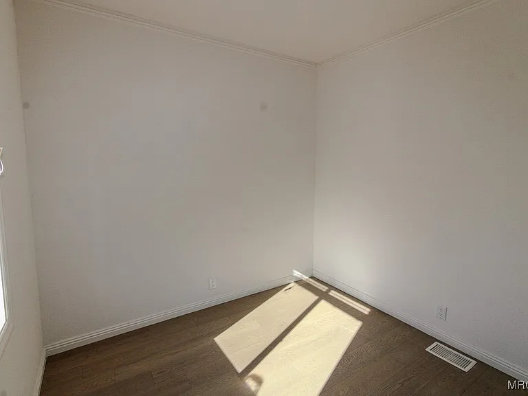 1336 La Crescenta Dr #1 — Photo 32