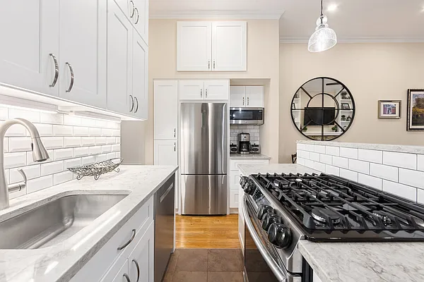 Sold by Compass | media 4