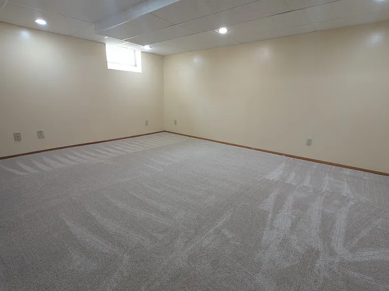 510 Emann Dr — Photo 9
