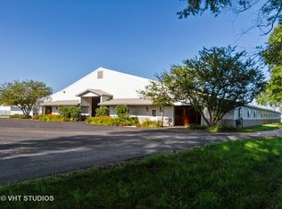 2411 Country Club Rd, Woodstock, IL 60098