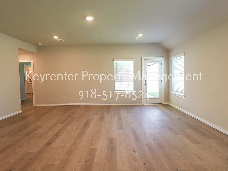 15610 S 75th East Ave — Photo 21