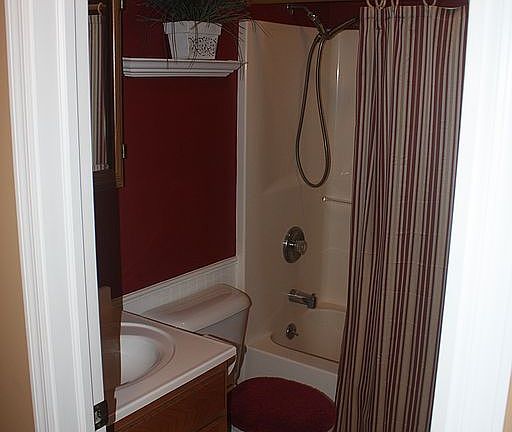 4th image of 2261 E 20th Rd