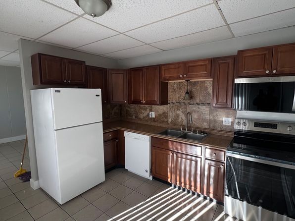 305 Cottonwood Ln APT 10