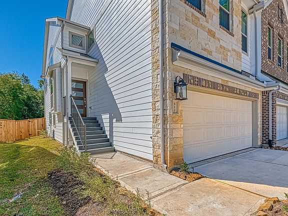3rd image of 522 N Long Leaf Pine Dr