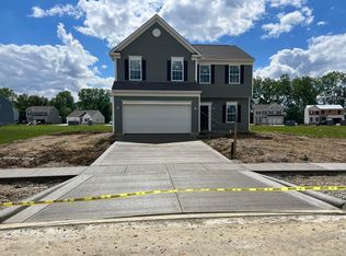 48 Thoreau Dr, Ashville, OH 43103