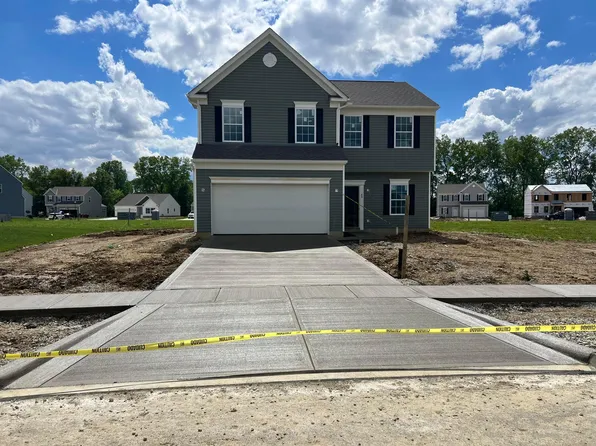 48 Thoreau Dr, Ashville, OH 43103