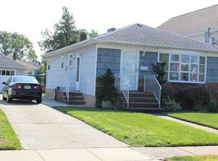2728 Landing Ave, Bellmore, NY 11710