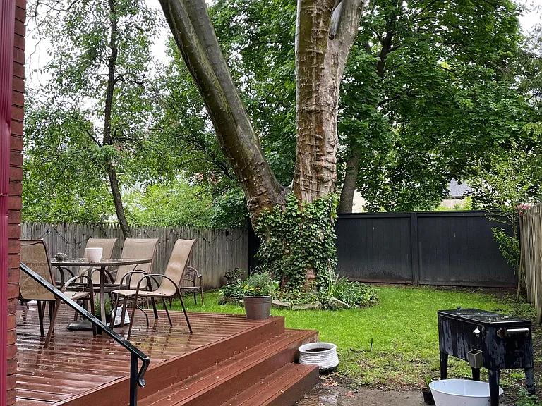 915 Saint James St #1 — Photo 10