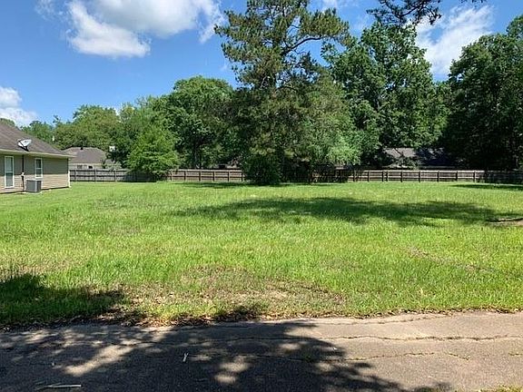 2nd image of 107 Tina Dr
