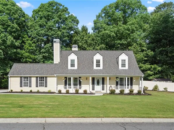 710 Crab Orchard Ct, Roswell, GA 30076