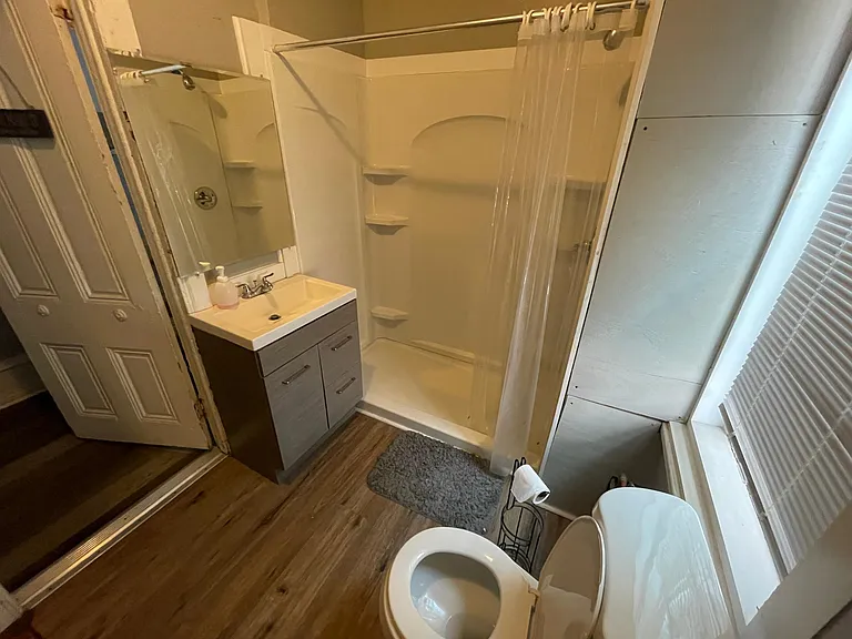 4124 Chester Ave #2R — Photo 5