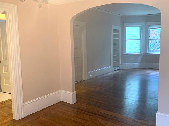 2nd image of 2845 Green St