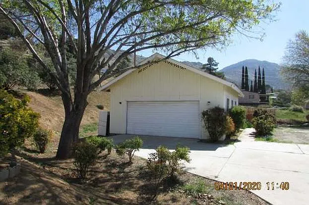 523 Piute St — Photo 2