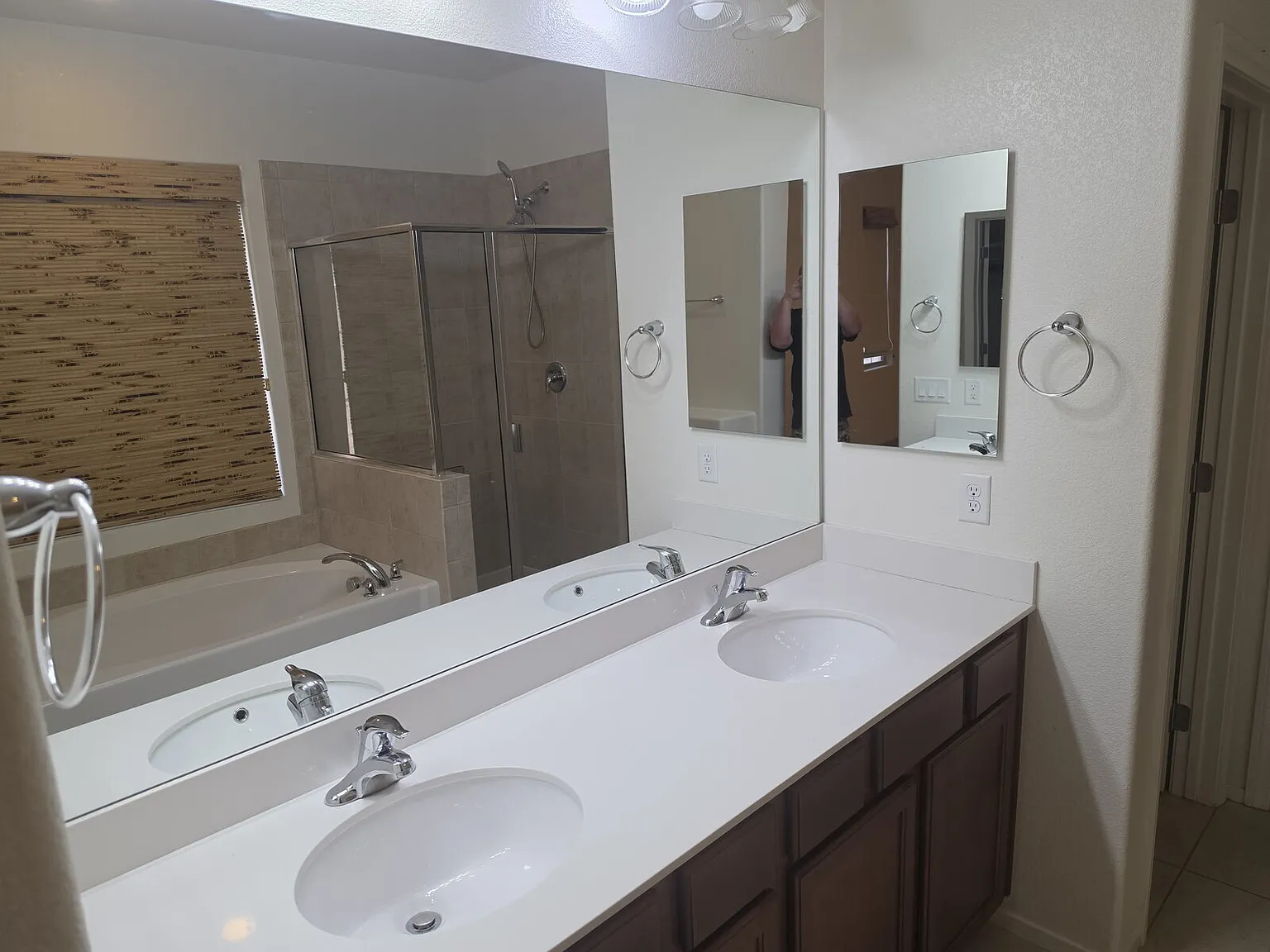 4 bed, 3.5 bath, 2693 sqft, $3,064 — Photo 3