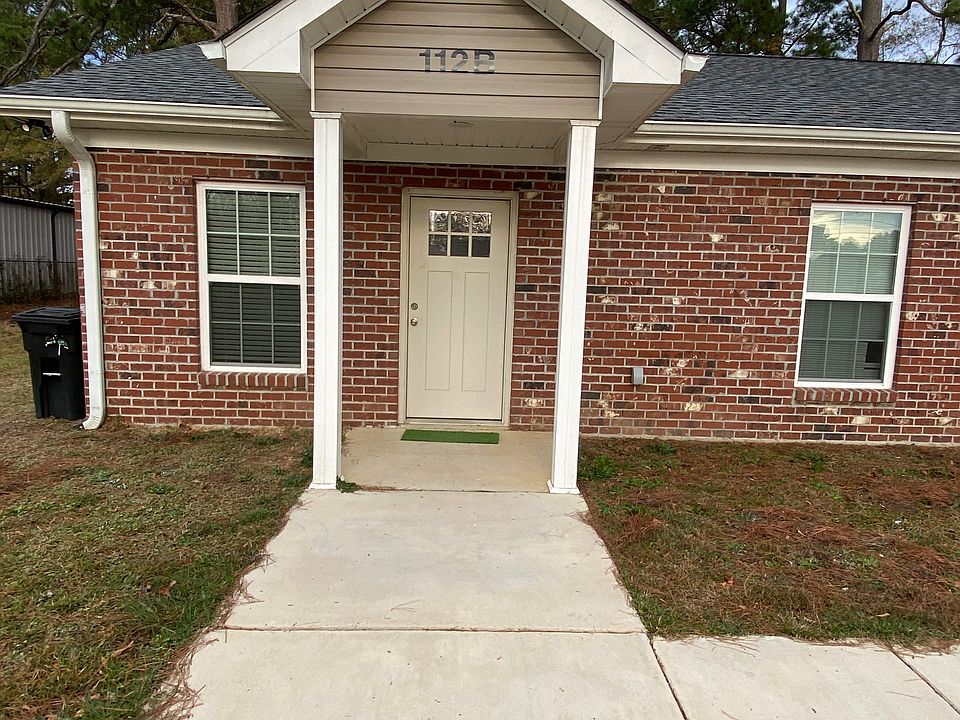 1st image of 110A Carriage Rd