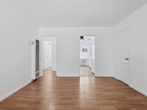 3rd image of 5642-5646 Laurel Canyon Blvd #B
