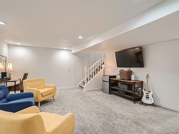 3rd image of 10389 Owens Cir