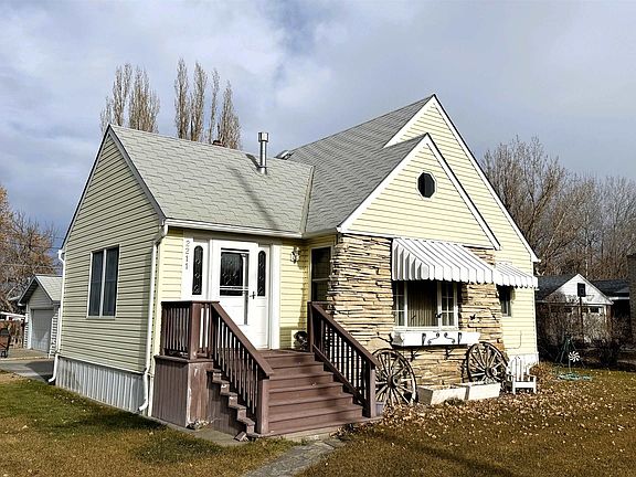 2nd image of 2211 Big Horn Ave